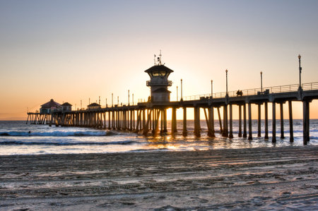 Scenic HDR landscape Huntington Beach (Surf City) pierの写真素材