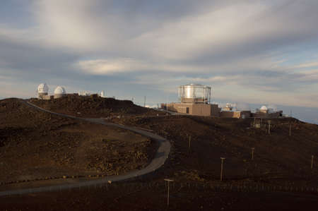 Breathtaking sunrise views atop Halaekala Volcano National Park in Maui Hawaiiのeditorial素材