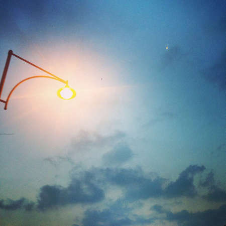 Sky, evening sky, cloud sky, lamppost, light, blue skyの素材