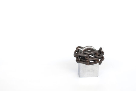 Old lock and old chain on white background.(Soft focus.)の写真素材