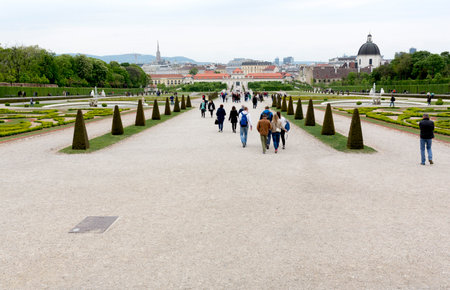 Viena, Austria - May 1, 2015: Tourists are visiting the historic Belvedere building complex in Vienna, Austria.のeditorial素材