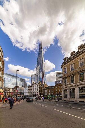 20 -August -2019, different tourist points to visit, street life in London on a sunny summer day.のeditorial素材