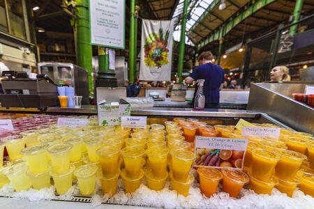20 -August -2019, different tourist points to visit, street life in London on a sunny summer day.のeditorial素材