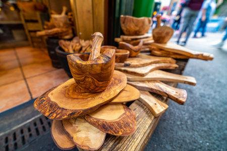 20 -August -2019, different tourist points to visit, street life in London on a sunny summer day.のeditorial素材