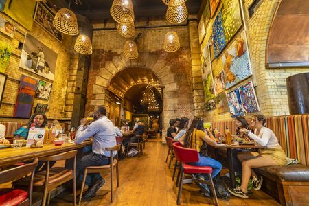 20 -August -2019, different tourist points to visit, street life in London on a sunny summer day.のeditorial素材