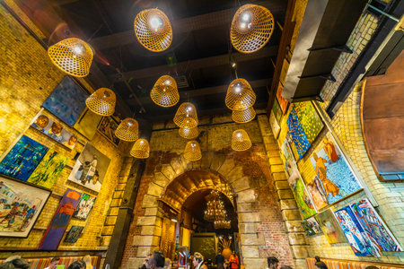 20 -August -2019, different tourist points to visit, street life in London on a sunny summer day.のeditorial素材