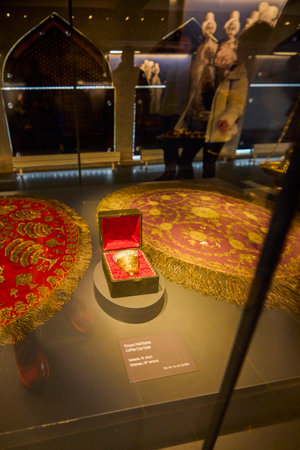 Istanbul, Turkey, November 28 2022. Topkapi Palace & Harem, images from inside the Plat, Buildings and Museums.のeditorial素材