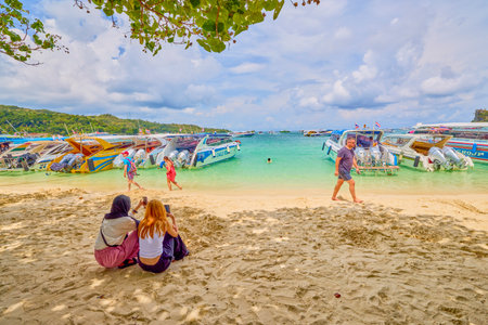 Phuket Thailand May 26, 2023. Phi Phi Islands Tour Pictures, Travel Scenery.のeditorial素材