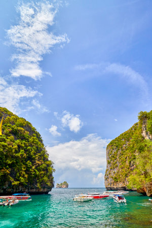 Phuket Thailand May 26, 2023. Phi Phi Islands Tour Pictures, Travel Scenery.のeditorial素材