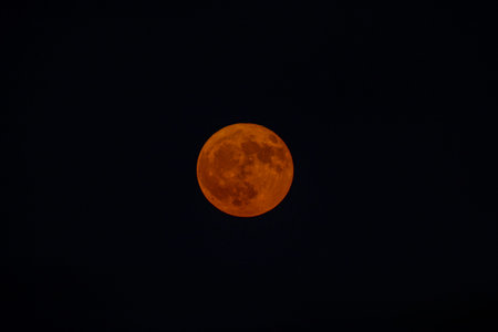 Image of the Strawberry Moon in the sky