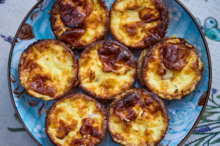 close up with appetizing mini quiche lorraine
