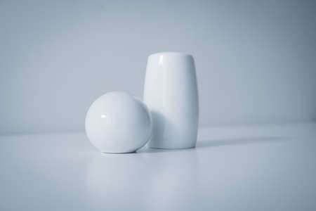 Package salt and pepper white color minimal designの写真素材
