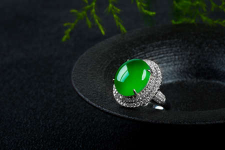 Emerald ringの写真素材