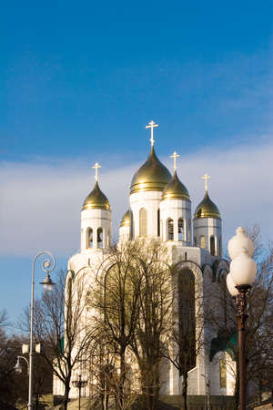 White cathedral orthodox church in the center of Kaliningrad, Russiaの写真素材