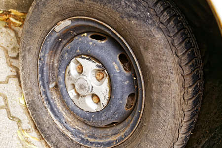 rusty carの写真素材