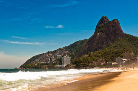 Sunny Summer Day in Ipanema Beach, de Janeiro, Brazilの写真素材