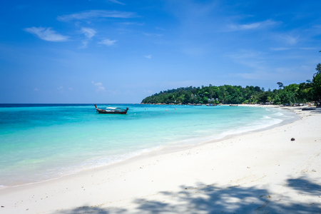 Pattaya beach, tropical paradise in Koh Lipe, Thailandの写真素材