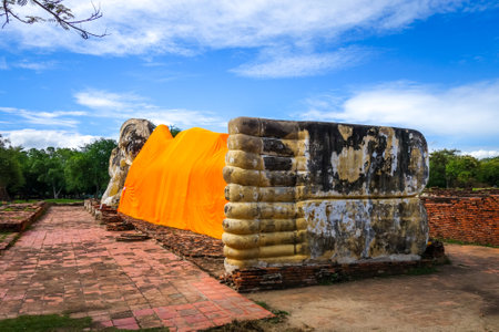 Reclining Buddha statue in Wat Lokaya Sutharam temple, Ayutthaya, Thailandのeditorial素材