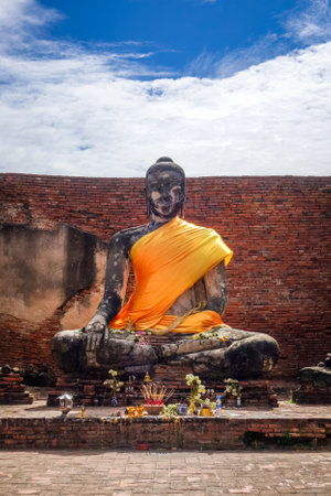 Buddha statue in Wat Lokaya Sutharam temple, Ayutthaya, Thailandのeditorial素材
