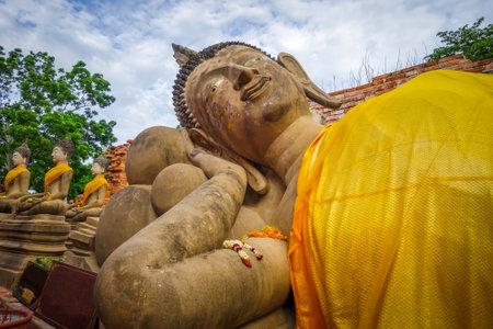 Reclining Buddha statue in Wat Phutthaisawan temple, Ayutthaya, Thailandのeditorial素材