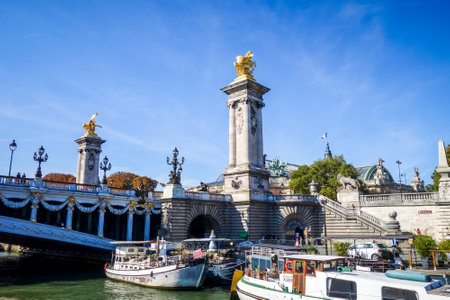 PARIS/FRANCE - September 24, 2017 : Alexandre 3 bridge view from the Seineのeditorial素材