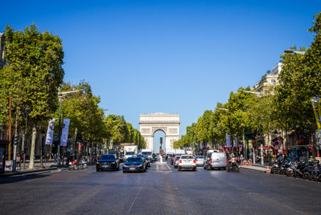 Paris/France - September 10, 2019 : Champs-Elysees avenue and Arc de Triompheのeditorial素材