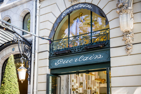 Paris/France - September 10, 2019 : The Guerlain luxury perfume store on Champs-Elysees avenueのeditorial素材