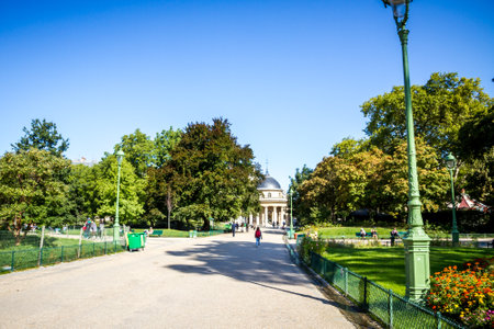 PARIS/FRANCE - September 10, 2019 : Rotonde in Parc Monceauのeditorial素材