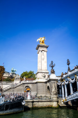 PARIS/FRANCE - September 24, 2017 : Alexandre 3 bridge view from the Seineのeditorial素材