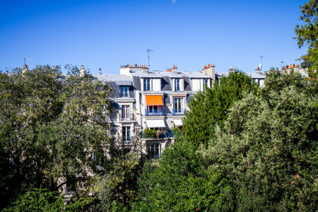 PARIS/FRANCE - September 19, 2019 : Haussmann building view from the Jardin Des Plantes Parkのeditorial素材