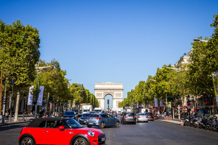 Paris/France - September 10, 2019 : Champs-Elysees avenue and Arc de Triompheのeditorial素材