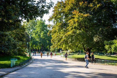 PARIS/FRANCE - September 10, 2019 : People in Parc Monceauのeditorial素材