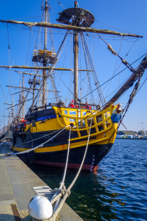 February 21, 2018 - Saint-Malo frigate Etoile du Roy in Brittanyのeditorial素材