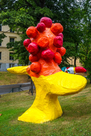 Stockholm/Sweden - Agust 4, 2017 - Niki de Saint Phalle and Jean Tinguely sculptures in modern art museum gardenのeditorial素材