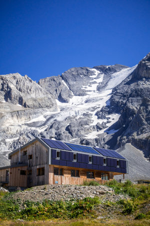 Pralognan/France - August 21, 2020 : Mountain hut of the Vanoise pass in National Park, french Alpsのeditorial素材