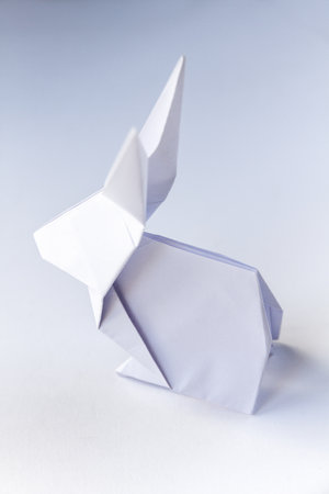 Paper rabbit origami isolated on a blank white background.の素材 [FY310200527264]