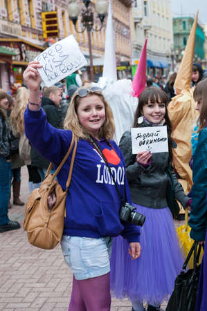 MOSCOW - APRIL 10: Unidentified people having fun on the holiday of spring and bubbles "Dreamflash" on April 10, 2011 on the famous pedestrian Arbat Street in Moscowのeditorial素材