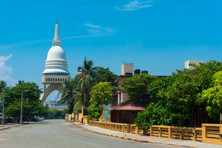 COLOMBO - APRIL 13: Panorama of Sambodhi chaithya Buddhist Temple on April 13, 2012 in Colombo, Sri Lanka. Colombo is the largest city and the commercial, industrial and cultural capital of Sri Lanka.のeditorial素材