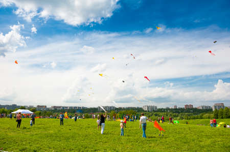 MOSCOW - MAY 25: Unidentified people fly kites at the kite festival in the park Tsaritsyno on May 25, 2013 in Moscow.のeditorial素材
