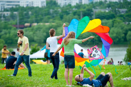 MOSCOW - MAY 25: Unidentified people fly kites at the kite festival in the park Tsaritsyno on May 25, 2013 in Moscow.のeditorial素材