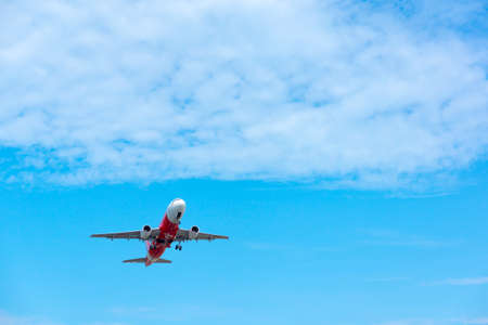 MOSCOW - APRIL 6: AirAsia plane takes off from Koh Samui on April 6, 2014 in Thailand. It is largest low cost airline in Asia. Local and international flights to over 400 destinations in 25 countriesのeditorial素材