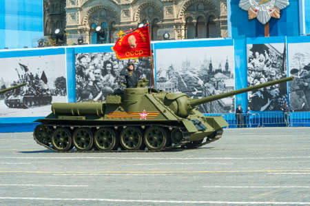 MOSCOW - MAY 7: Tank T34 participates at last rehearsal of the parade dedicated to the 70th anniversary of the victory in the Second World War in Red Square on May 7, 2015 in Moscowのeditorial素材