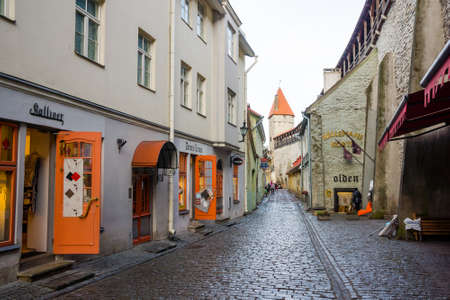 TALLINN, ESTONIA - DECEMBER 25: Cobbled street in old city at daytime on December 25, 2015 in Tallinn, Estoniaのeditorial素材