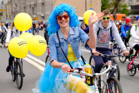 Moscow, Russia - May 28, 2017: Many cyclists participate in bicycle parade around the city centreのeditorial素材