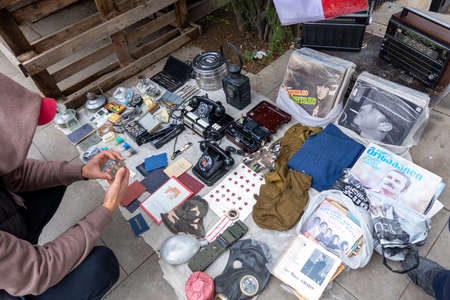 Man choosing souvenir on swap meetのeditorial素材