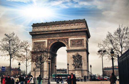 The Arc de Triomphe at the end of the Champs-Elyseesのeditorial素材