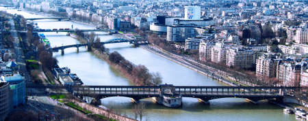 View from the Eiffel tower bridge Bir-Hakein and islet on the river Seine with the reply of the Statue of Liberty.のeditorial素材
