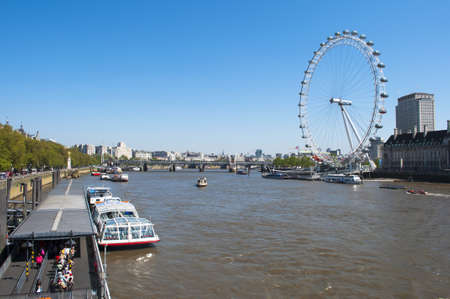 A panoramic view of the River Thames and the London Eye のeditorial素材