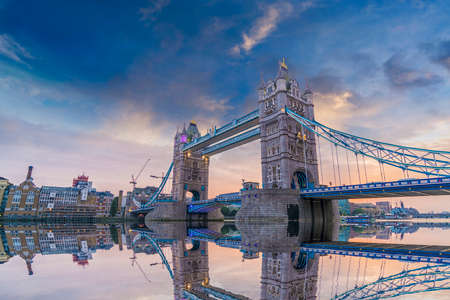 London Bridge at sunset.の写真素材