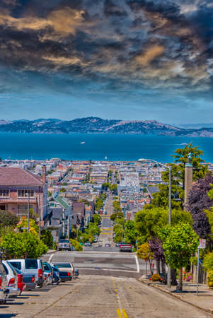 San Francisco skyline view from the hills.のeditorial素材